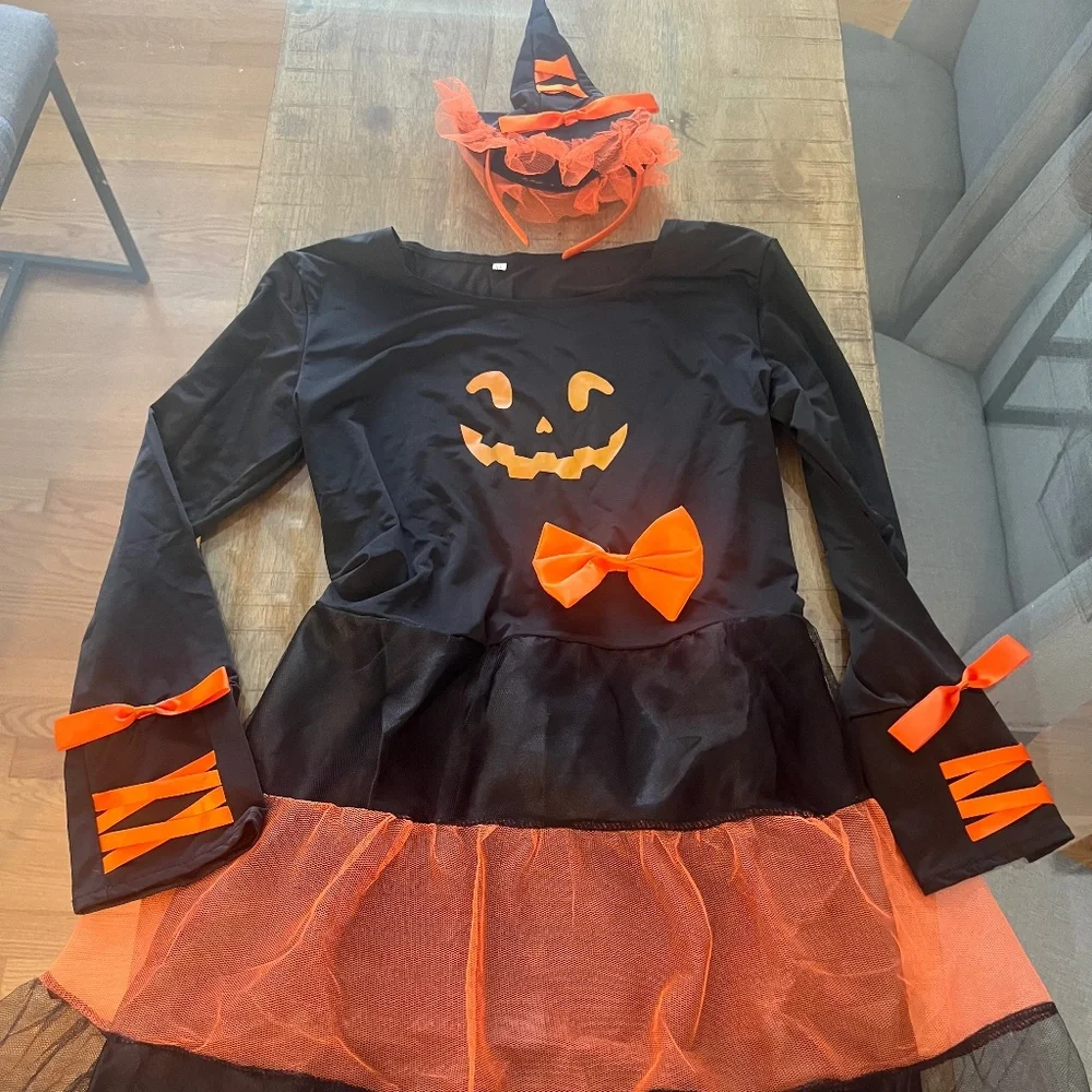 - Halloween witches costume dress & hat pumpkin